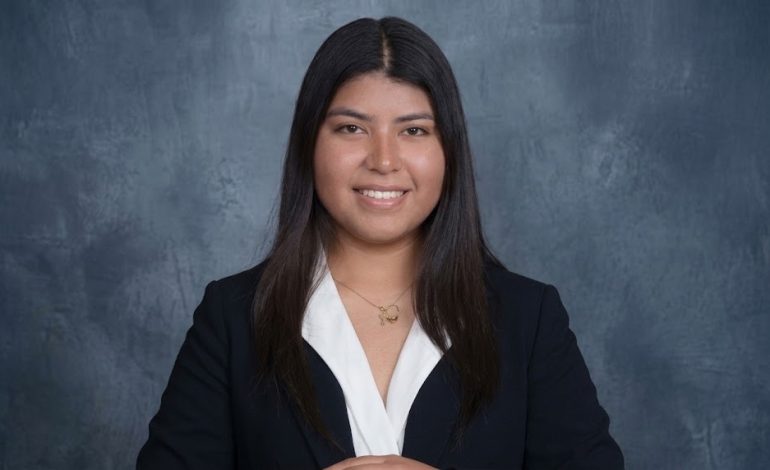 Estudiante hispana, seleccionada para programa vinculado a la NASA