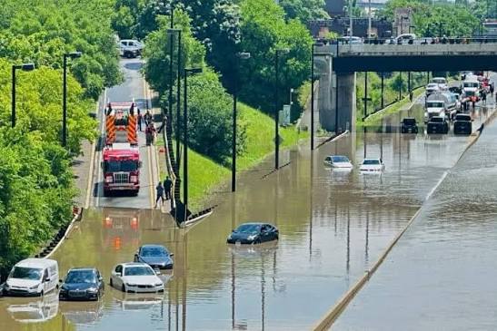 Inundaciones azotan Ontario