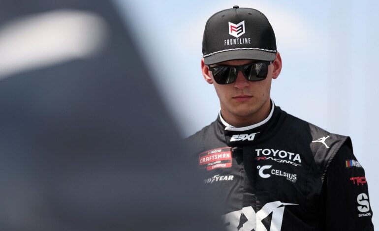 Pelea en Martinsville: equipo rival intenta golpear a Corey Heim