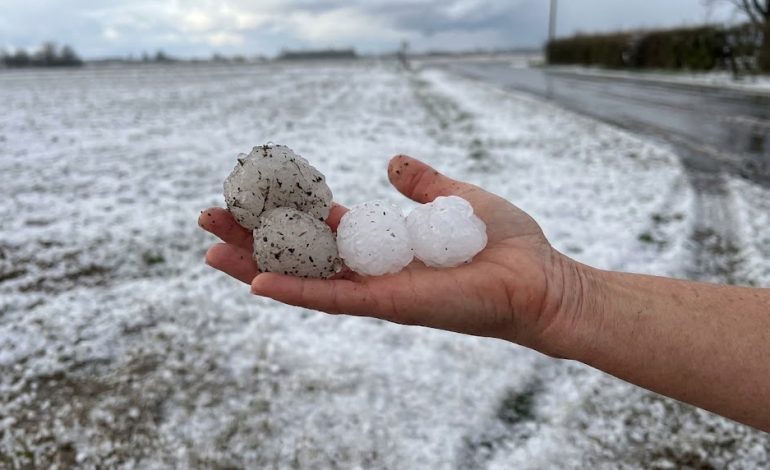Supercelda azota Colorado con granizo devastador