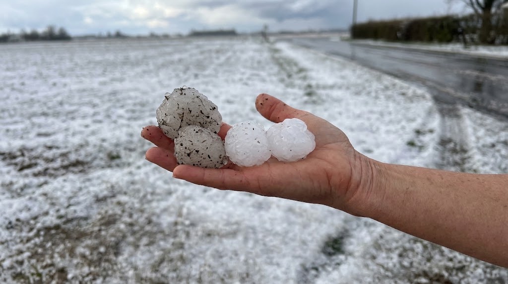Supercelda azota Colorado con granizo devastador