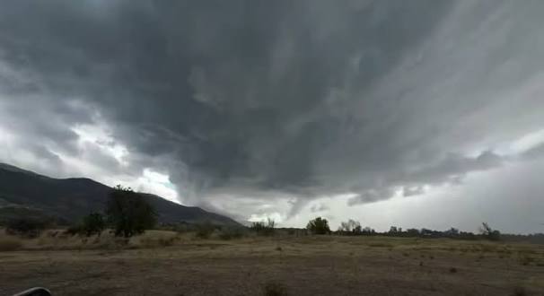 Tornado toca tierra en el norte de Wasatch Front