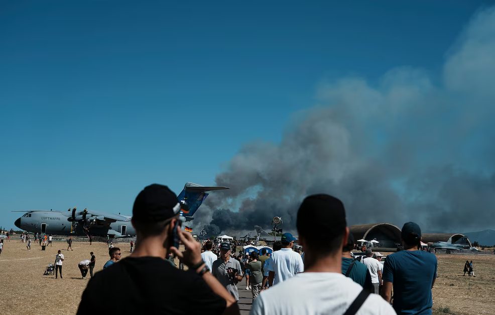 Tragedia en el Aire: F-4 Phantom se Estrella en Atenas