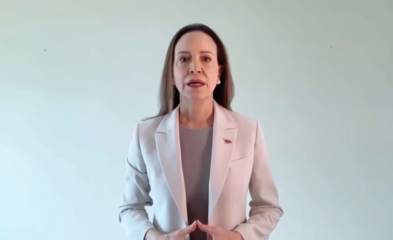 «¿Quién firma y qué se firma?»: Machado cuestiona pacto energético