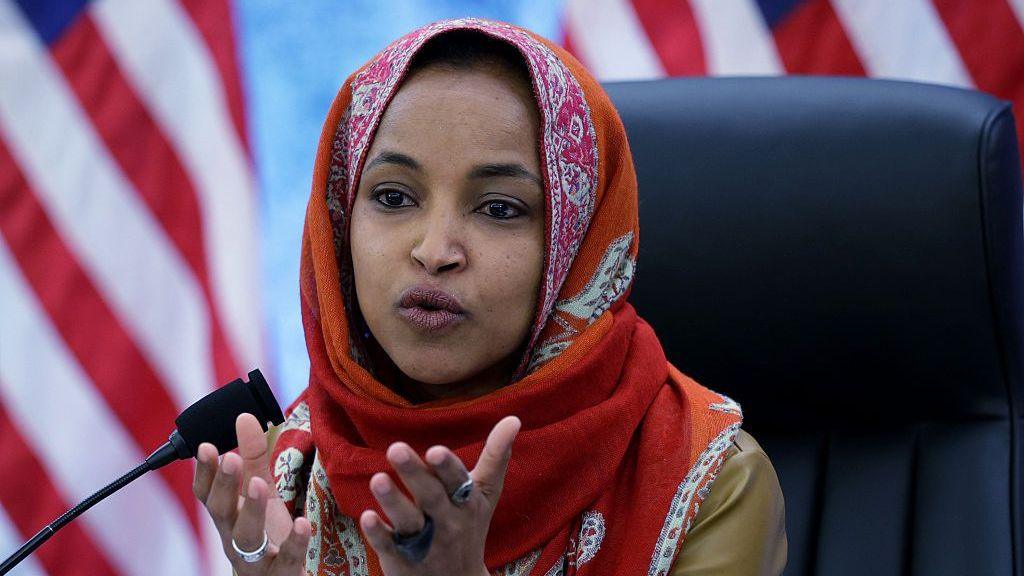 Agentes federales registran la casa de Ilhan Omar