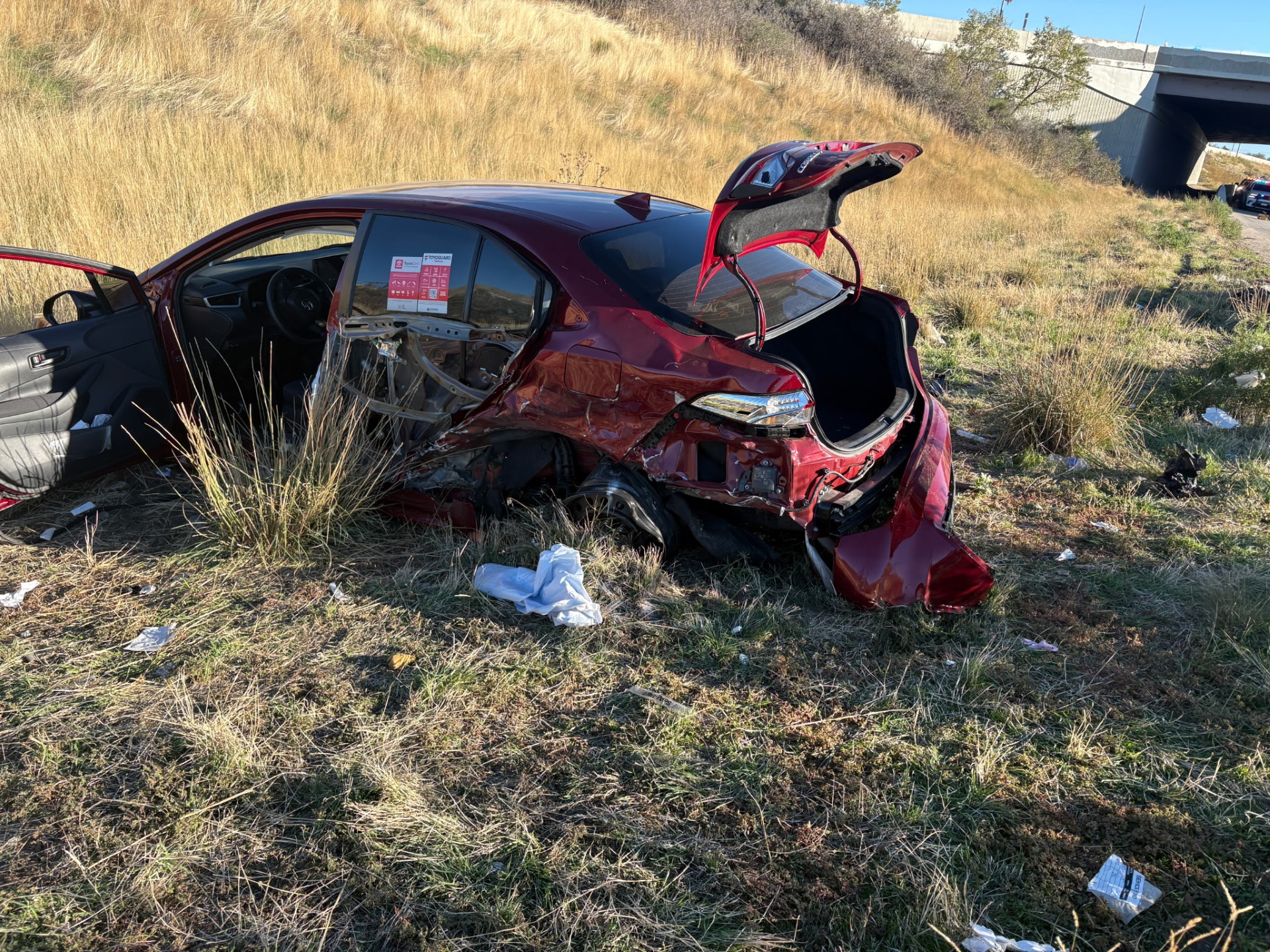 Choque de tres autos deja un herido grave en la I-15