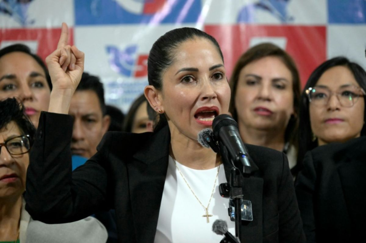 Detienen a la excandidata presidencial Luisa González en Ecuador