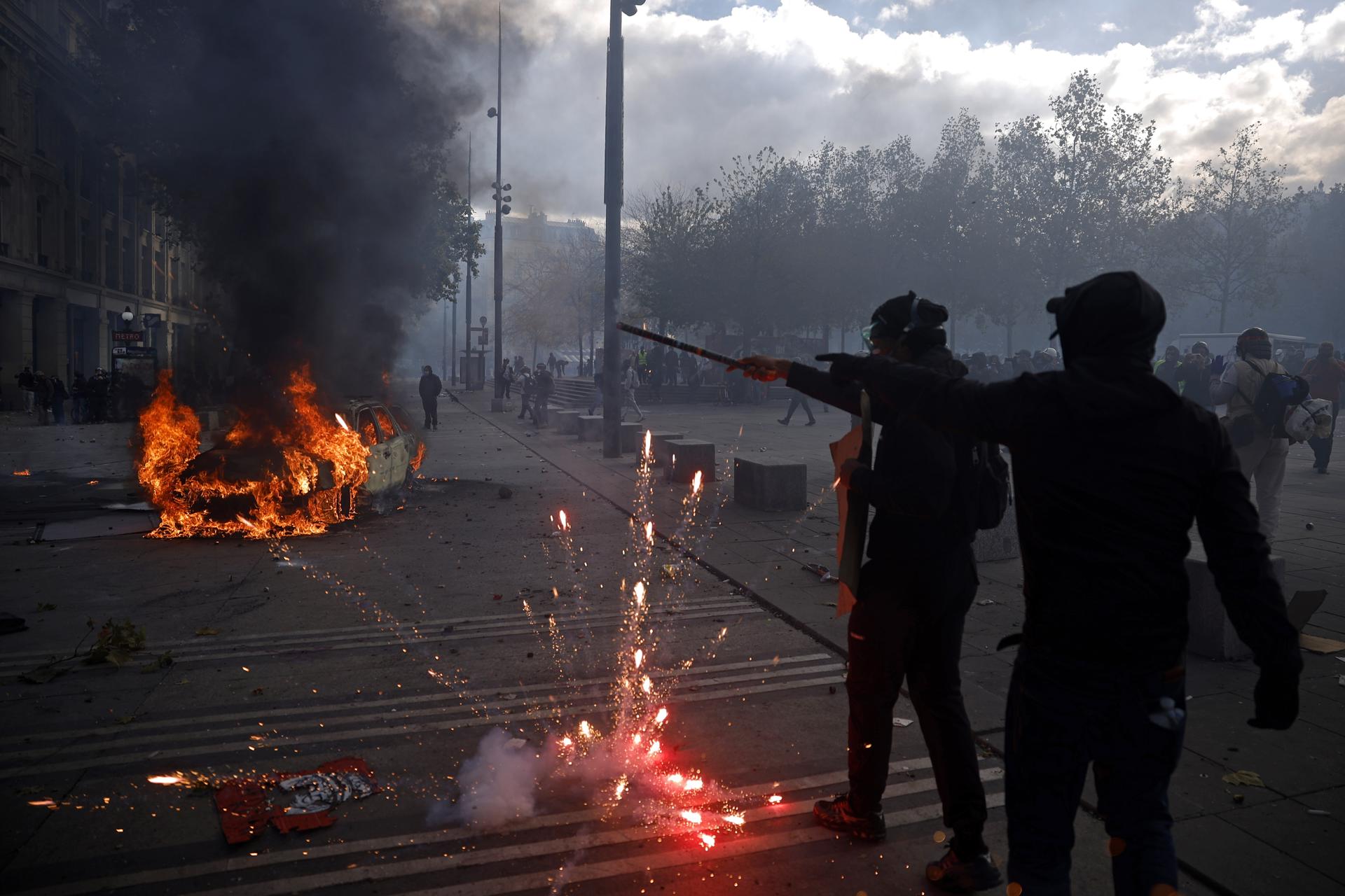 Disturbios en París y Lyon dejan múltiples incidentes
