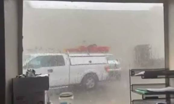 Granizo y vientos fuertes sacuden Arizona