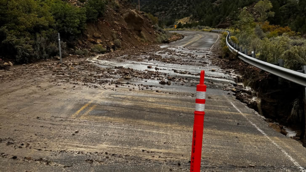 Inundaciones dañan carreteras del cañón