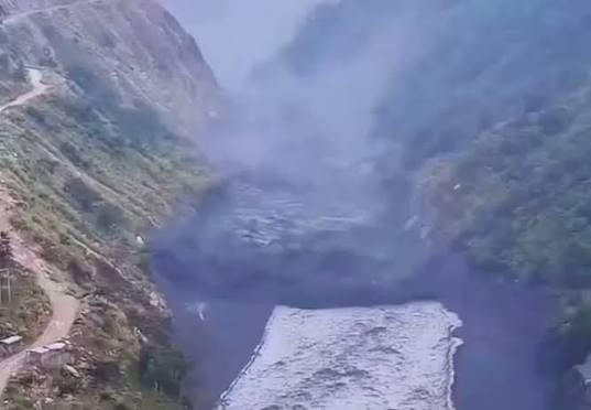 Nepal: el río Budhi Gandaki se desborda