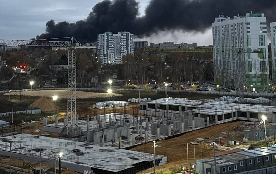 Ucrania golpea dos fábricas y un aeródromo ruso